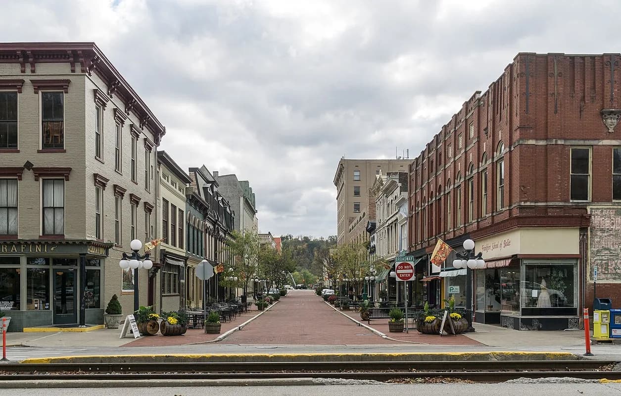 St. Clair Street historic downtown in Frankfort, Kentucky