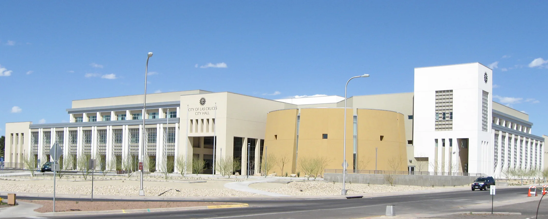 Wide view of Las Cruces City Hall in Las Cruces, New Mexico